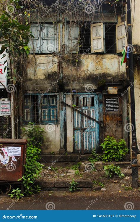 Old House on Pune Street, Shaniwar Peth, Pune, Maharashtra Editorial ...