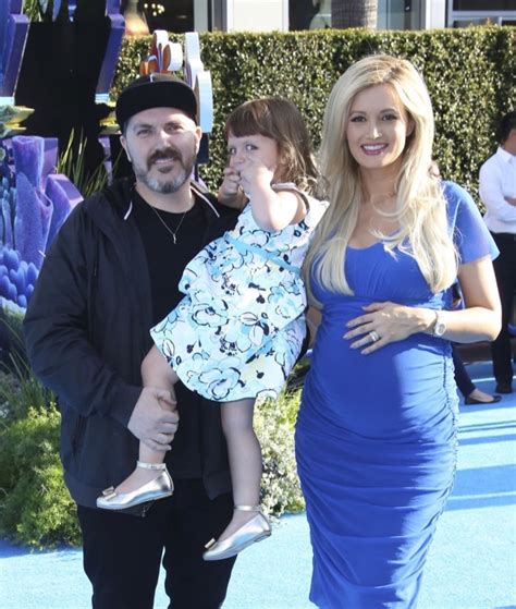 Holly Madison Kids : Holly Madison, Pasquale Rotella, and Rainbow