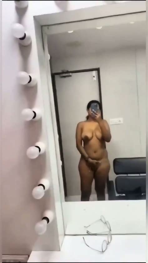 South Indian Bhabi Nude Selfie