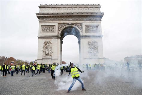 LArc de triomphe entièrement restauré cinq mois après sa dégradation