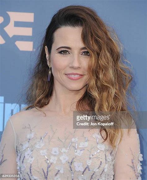 415 Linda Cardellini 2016 Stock Photos, High-Res Pictures, and Images ...