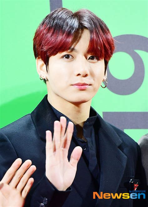 방탄소년단 정국 솔로곡 ‘시차 美 아이튠즈 톱 송 1위 ‘글로벌 인기 손에 잡히는 뉴스 눈에 보이는 뉴스 뉴스엔