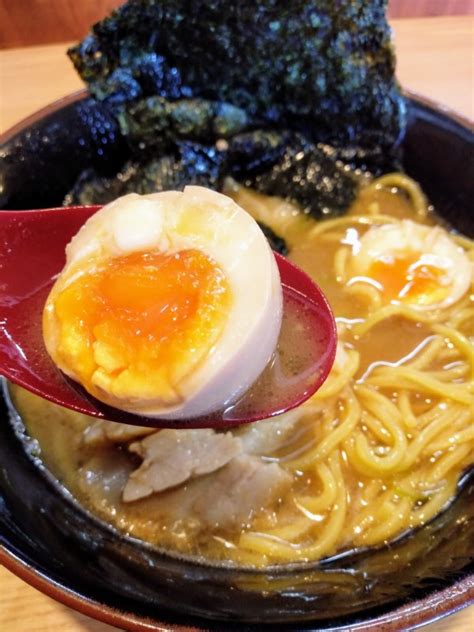 富山県初上陸の金沢発祥ラーメン店で豚骨醤油ラーメン【富山：麺屋 達（たつ）吉沢店】 ほんの少しだけ楽しく