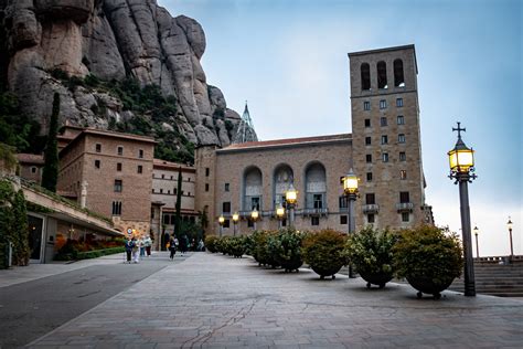 Montserrat, la leyenda detrás de la montaña mágica de Barcelona