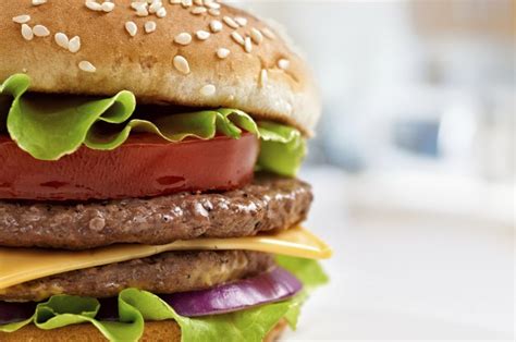 How Many Calories Does a Hamburger Have? | Livestrong.com