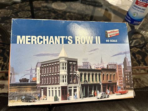 Walthers Cornerstone Ho Scale Building Structure Kit Merchants Row Ii