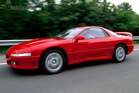 Coches míticos Mitsubishi 3000 GT a la vanguardia de la técnica de