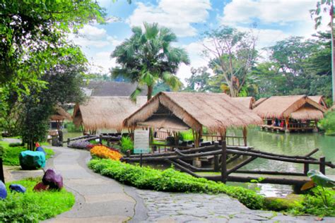 Tempat Makan Lesehan Di Bogor Yang Enak Dan Asri