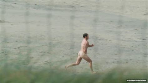 Sam Heughan Shakes His Naked Ass While Running Gay Male Celebs