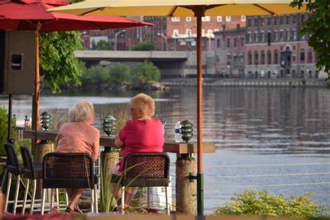 Things To Consider When Choosing A Lake For Retirement