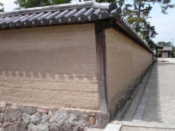 Rammed Earth Fence - Rammed Earth Home Designers and Builders - Canada