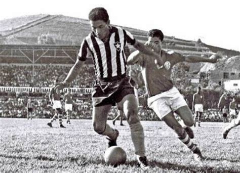 FOTOS Relembre a bela história de Garrincha pelo Botafogo em imagens