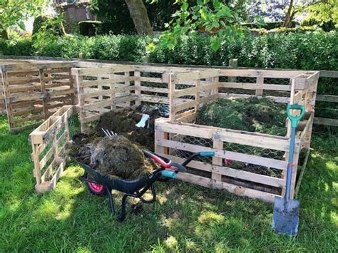 Diy Compost Bin Pallets How You Can Make Them At Home