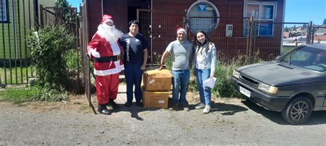 El viejito pascuero inicia caravana de regalos y eventos navideños en