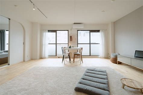 人気の「ナチュラルモダン」な部屋づくりのポイントは？クール×温かみのあるインテリア実例 Sheage（シェアージュ）