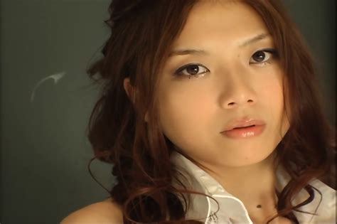 Hitomi Aizawa Busty Girlfriend Flaunting A Skimpy Wet Bikini In Bathroom