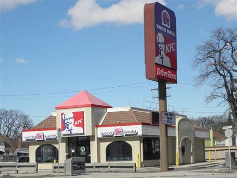 KFC/Taco Bell - Portage at Clifton - Winnipeg, Manitoba