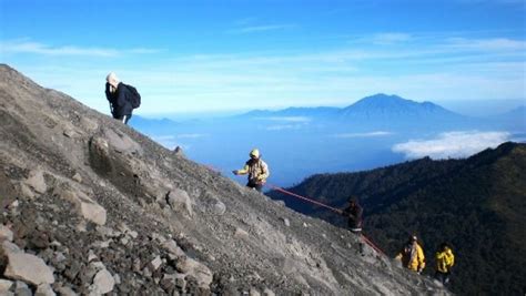 Pendaki Ditemukan Tewas Di Dasar Jurang Bukit Piramid Argopuro