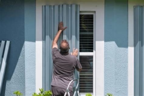 C Mo Proteger Puertas Ventanas Hurac N Medidas Efectivas