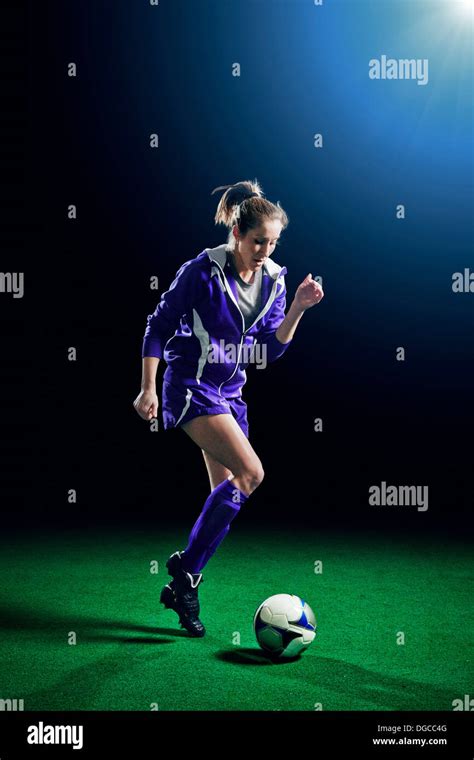 Running Soccer Player Hi Res Stock Photography And Images Alamy