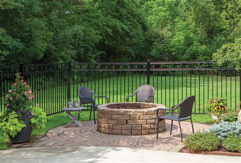 Shop Freedom Freedom 4-1/2 x 8 Concord Heavy Duty Aluminum Fence at ...