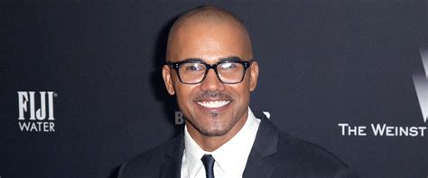 Here S Why Shemar Moore Keeps His Distance From His Dad