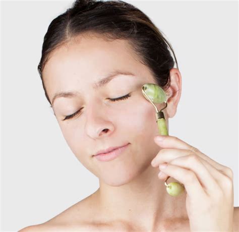 Jade Face Roller