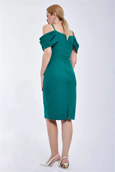 Green Plus Size Crepe Sleeveless Midi Dress All Fervente