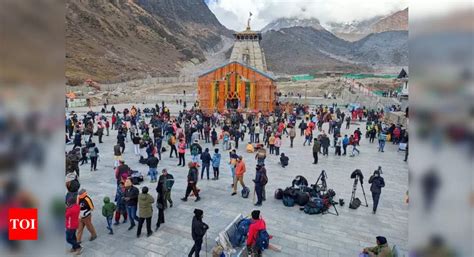 Breaking News Live Updates Kedarnath Yatra Stops After Heavy Rainfall