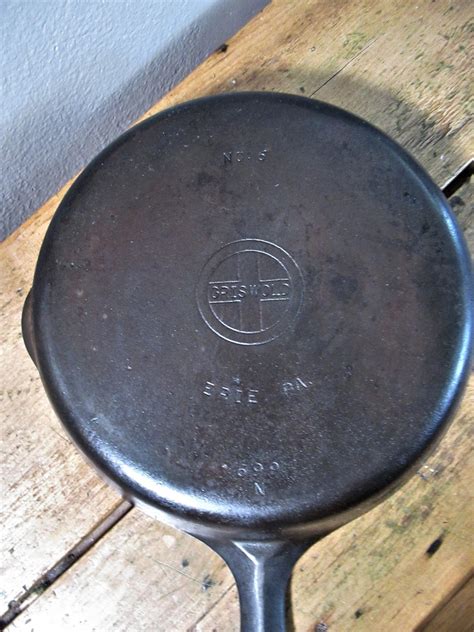 Vintage Griswold 6 Cast Iron Skillet Small Logo 699 N Etsy