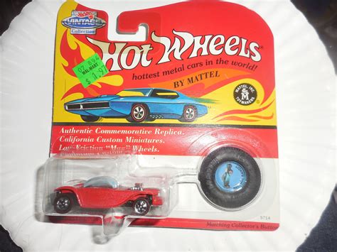 Hot Wheels Beatnik Bandit Collectior Vintage Collectiom Button Contemporary