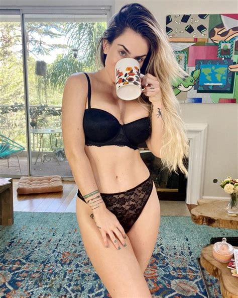 JoJo Levesque Sexy In Lingerie 8 Photos The Fappening