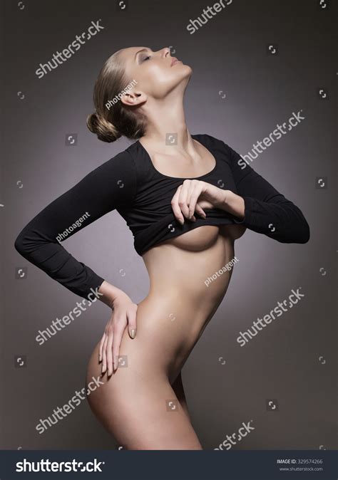 Sexy Beautiful Nude Woman Naked Beauty Stock Photo 329574266 Shutterstock