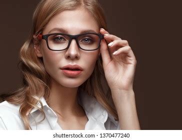 3 822 Nude Women Glasses Images Stock Photos 3D Objects Vectors Shutterstock