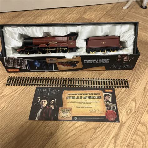 HORNBY HARRY POTTER 18ct Gold Plated Hogwarts Express Limited Edition