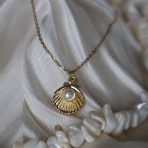 Clam Necklace, Pearl and Shell Necklace, Mermaid Jewelry for Her ...