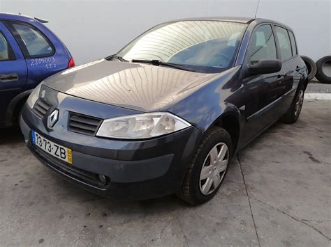 RENAULT MEGANE II para Peças Rodapeças