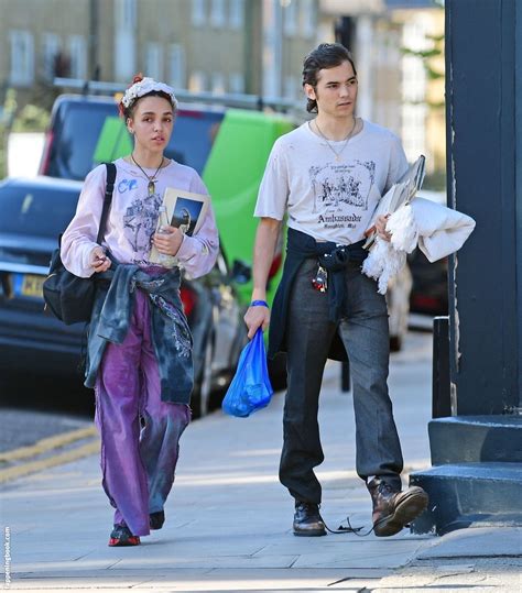 FKA Twigs Febbytwigs Fkatwigs Nude OnlyFans Leaks Fappening