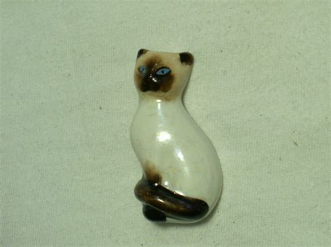 Vintage AVON Porcelain Siamese Cat Brooch EBay