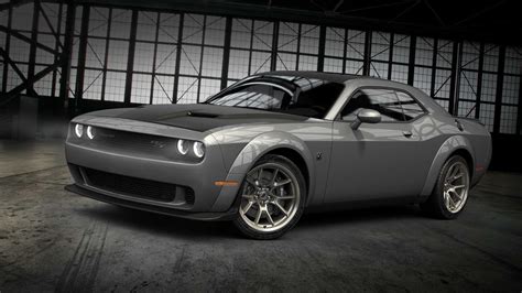 2020 Dodge Challenger Gets Special Smoke Show Color And Commemorative Edition - Motor Illustrated