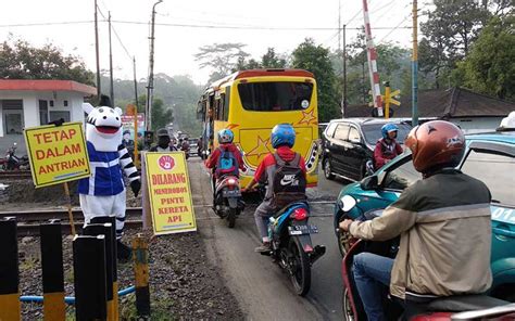 Sosialisasi Di Perlintasan Sebidang Jpl A Jl Veteran Purwokerto