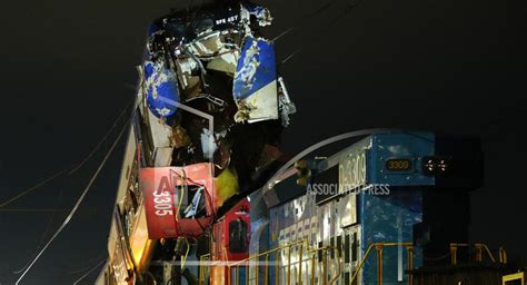 Impresionante Choque De Trenes En Chile Deja Dos Muertos Y Heridos