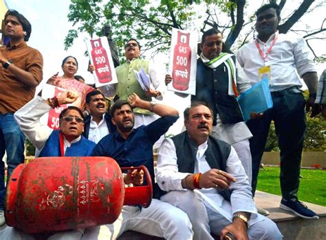 Bhopal Congress MLAs Protest Against The State Government Outside