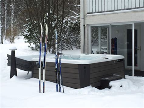 Six Ideas to Make Your Winter Hot Tub Experience Magical