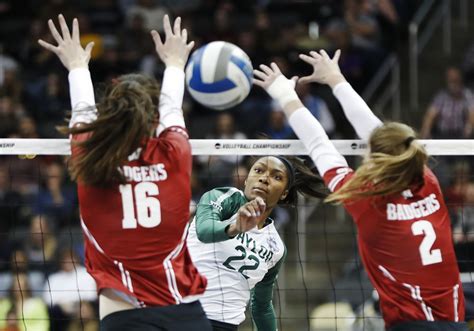 NCAA women's volleyball championship: Wisconsin upsets Baylor; Stanford ...