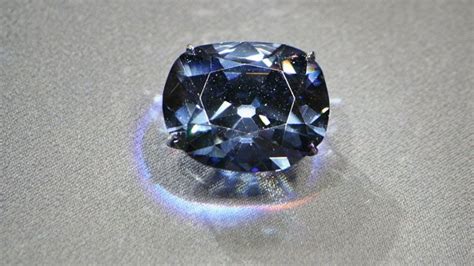 Diamant Albastru De 122 Carate