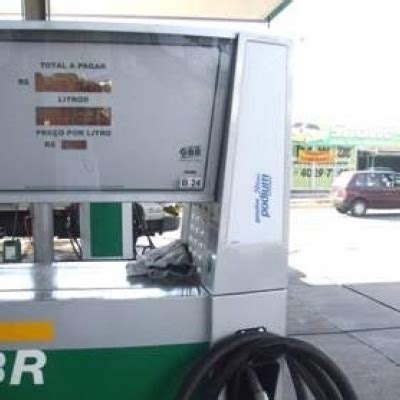 Gasolina recua em 18 Estados e no DF valor médio cai 0 36 no País