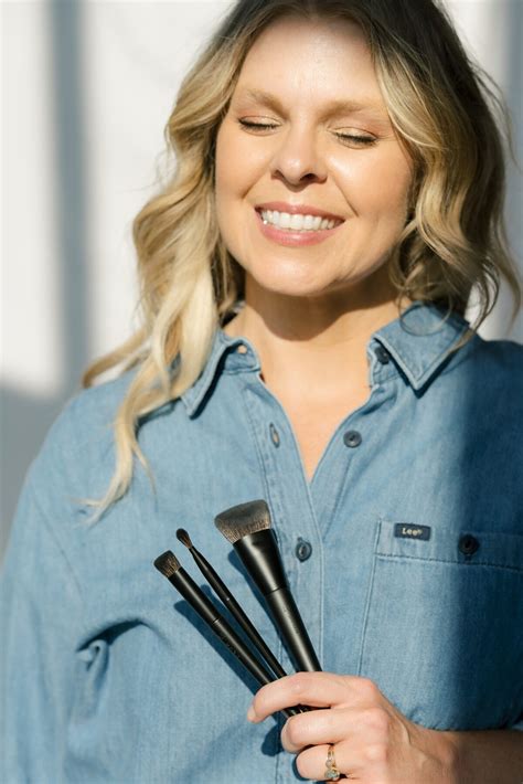 blonde makeup artist austin mcbroom 5