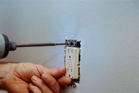 Troubleshooting Wall Outlet