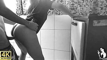 AMANTE TIENE VECINO DE CUATRO MIENTRAS EL ESPOSO TRABAJA XVIDEOS